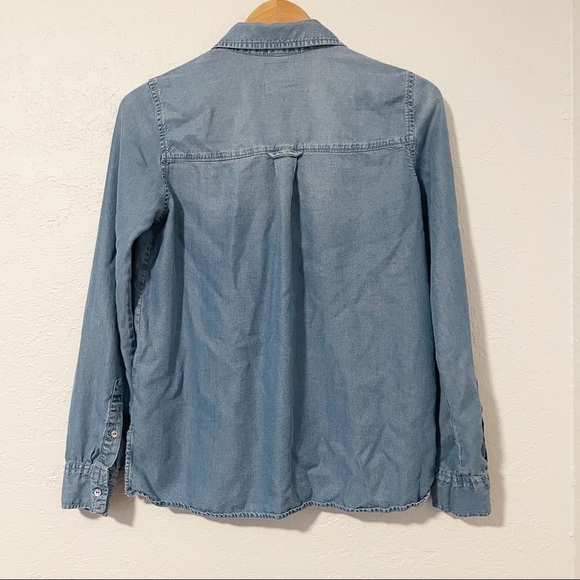 Abercrombie & Fitch Women’s Small Blue Chambray Shirt Pockets Tie Neck - Picture 4 of 9